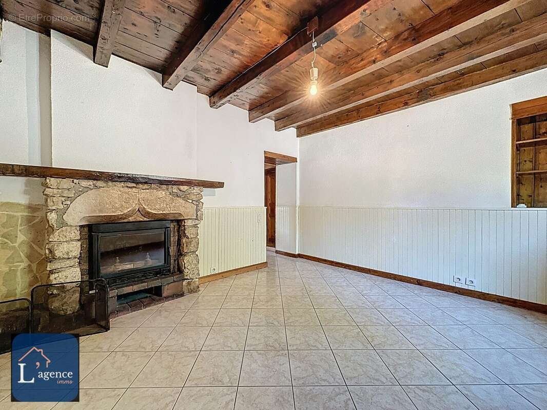 Maison à DIVONNE-LES-BAINS