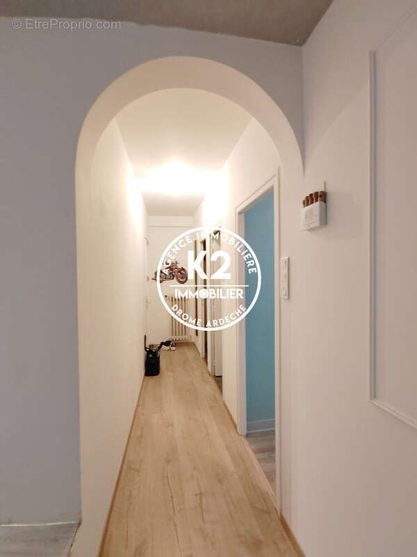T2 - Dégagements - Appartement à LE TEIL