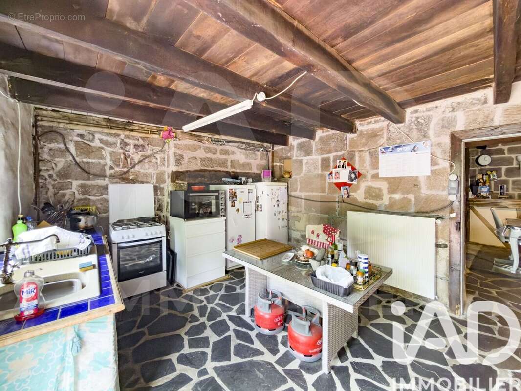 Maison 157 m² à Saint-Viance  - photo 4