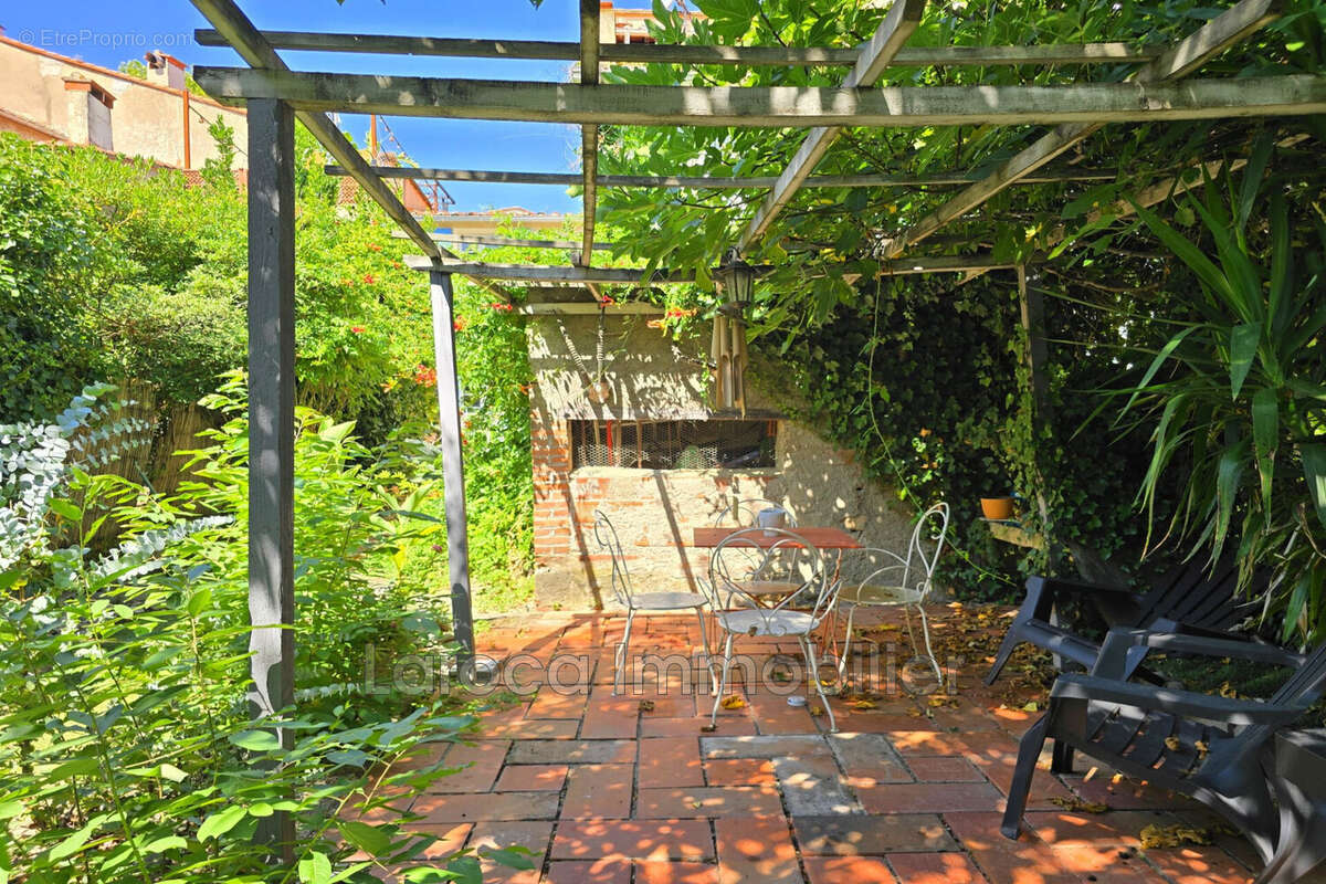 Maison 109 m² à Laroque-Des-Alberes  - photo 2