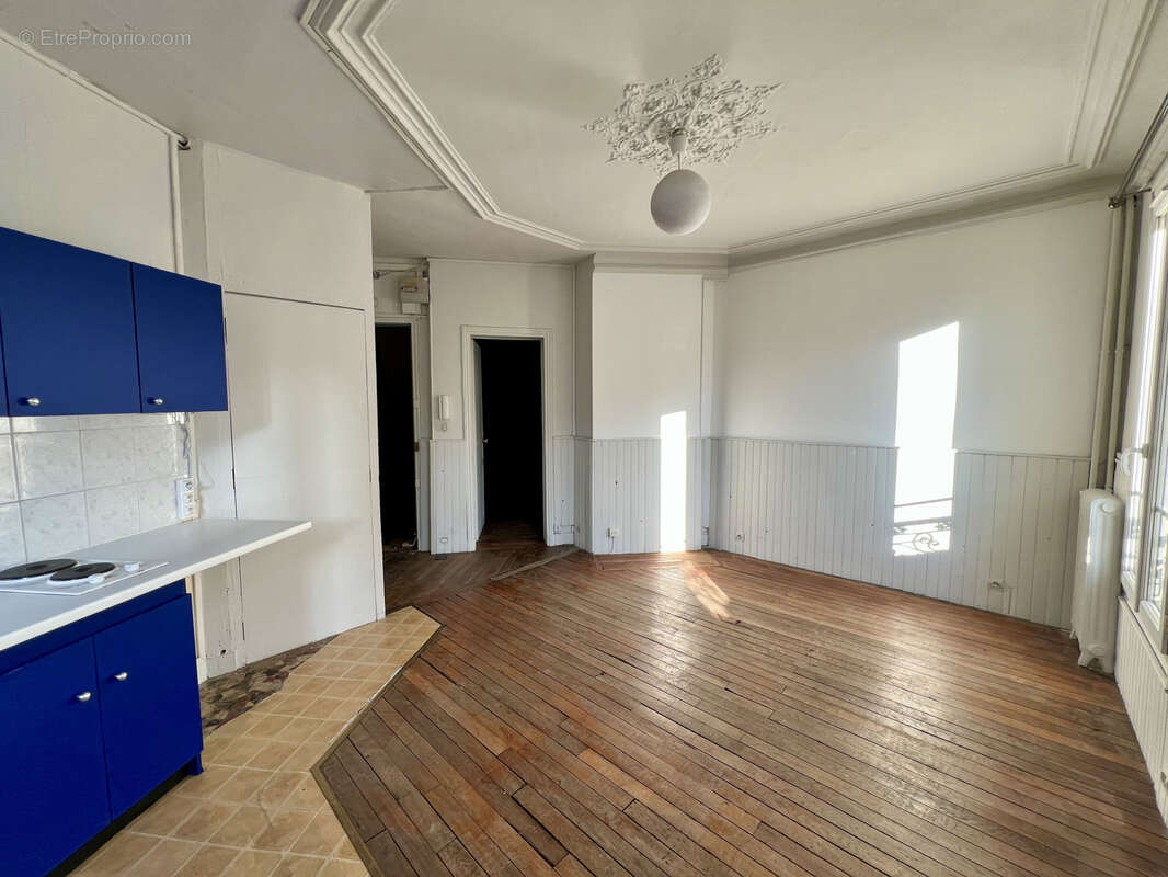Appartement à PARIS-14E