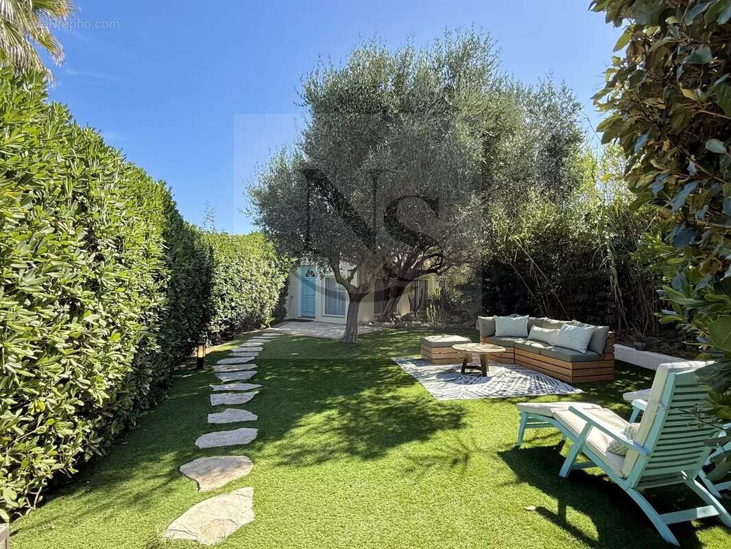 Maison à RAMATUELLE