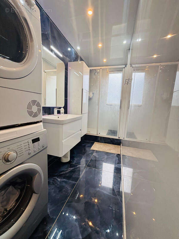 Appartement à FONTAINE