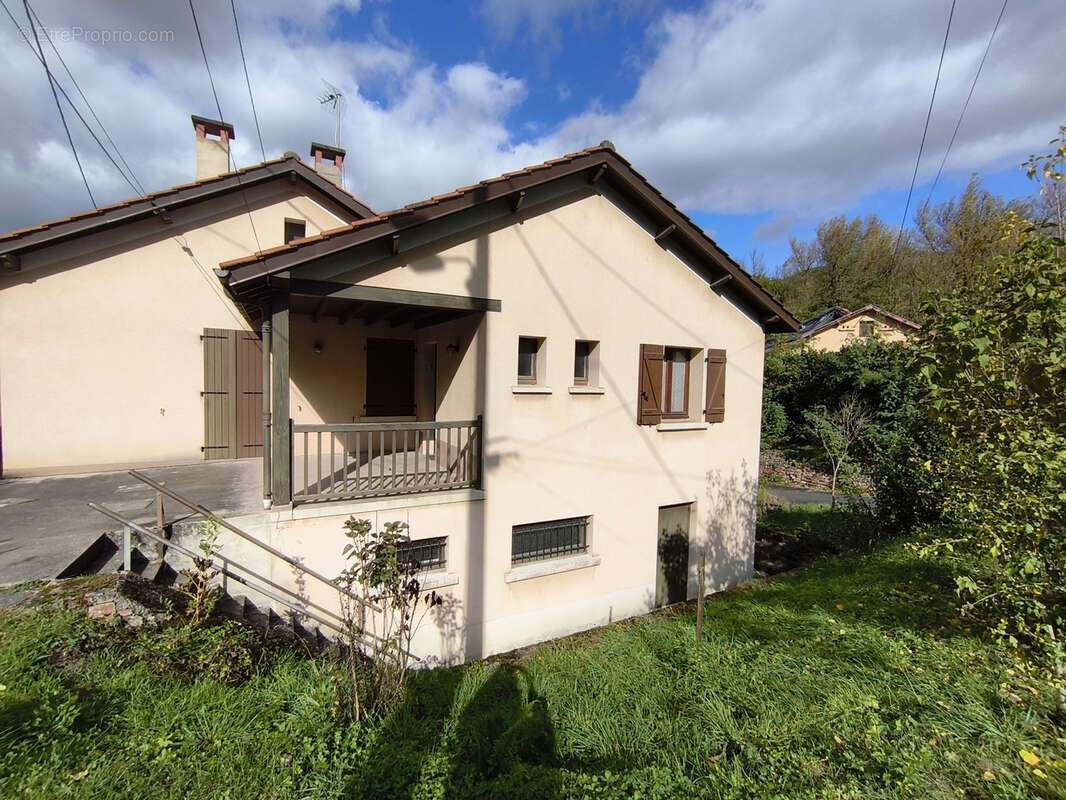 Maison à DECAZEVILLE