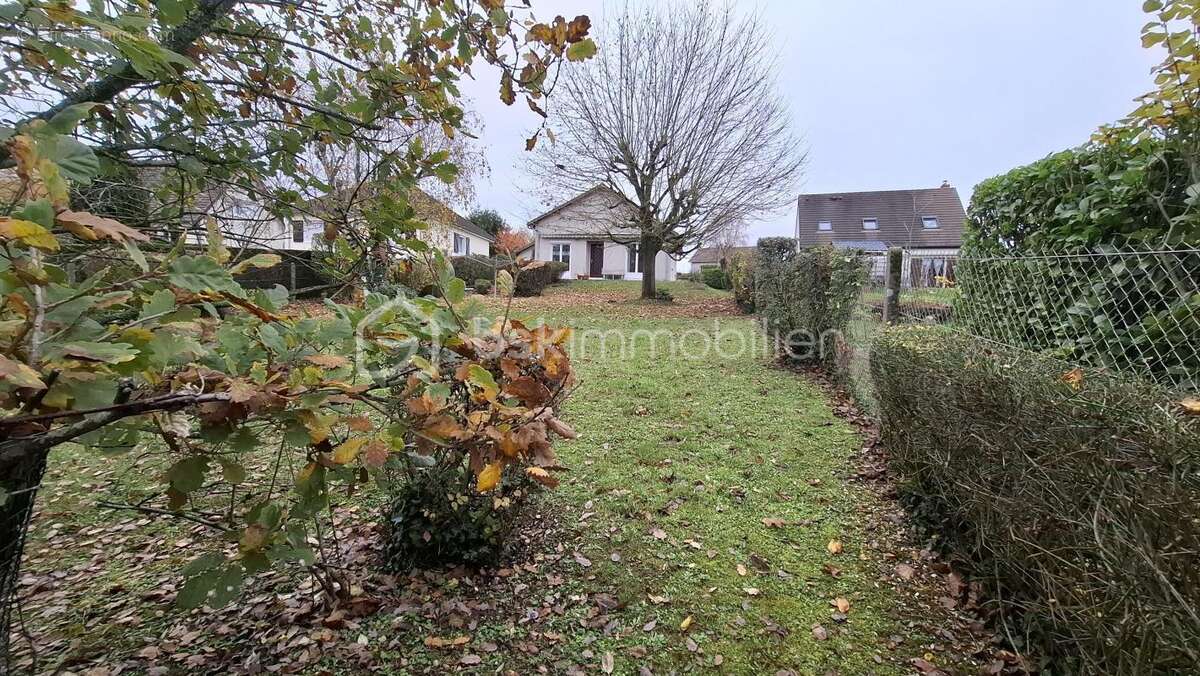 Maison à AUTRUY-SUR-JUINE