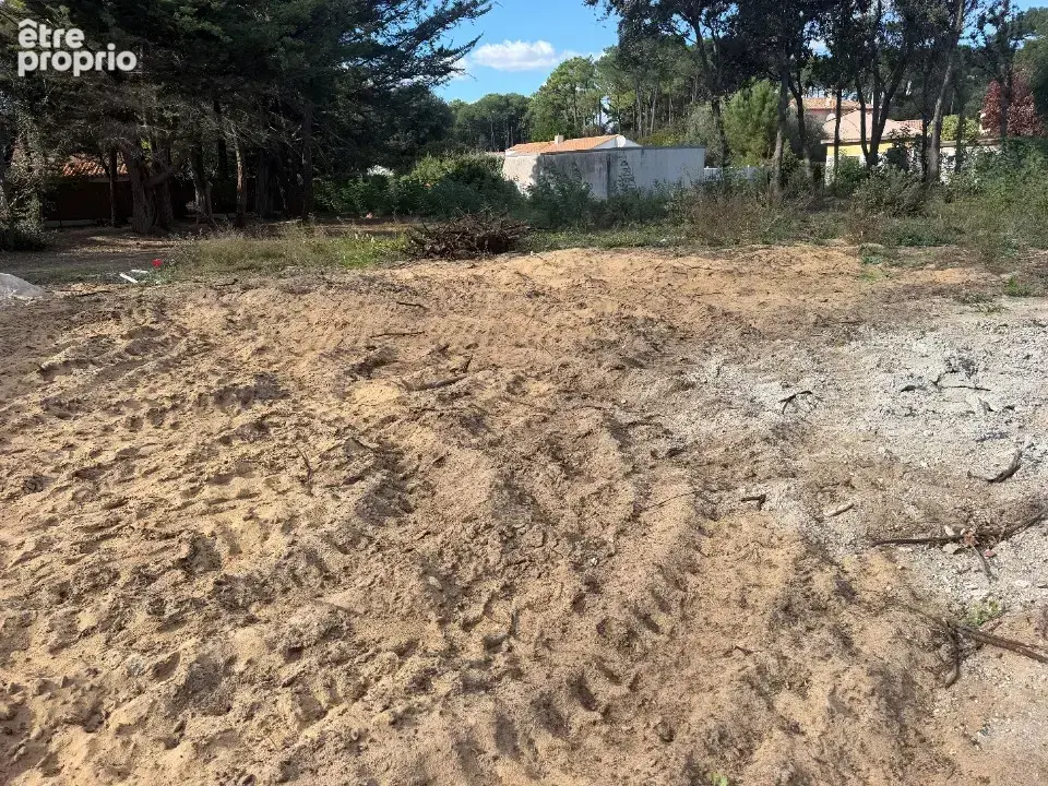Terrain à JARD-SUR-MER