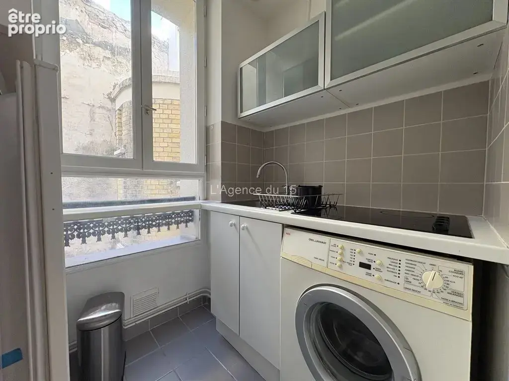 Metro commerce / ravissant 2 pieces / parfait etat / cave / - photo 5