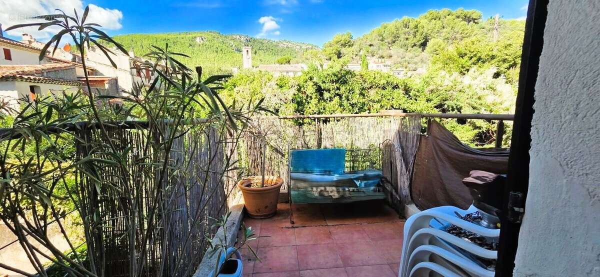 CUGES LES PINS-MAISON-A VENDRE T3-A VENDRE-TERRASSE-CAVE - Maison à CUGES-LES-PINS