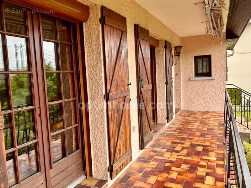 Maison individuelle – Vie de plain-pied – 5 chambres possibles – Sous-sol complet – Terrain clos de 1 000 m² – Mouzon (proche Be - photo 4