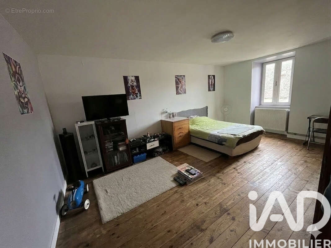 Maison 181 m² à Les Cars  - photo 5