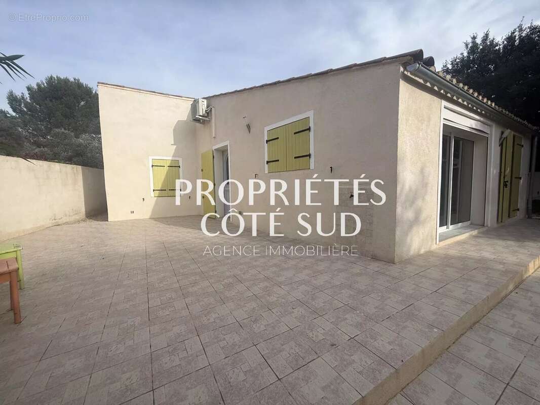 Maison à LES ANGLES