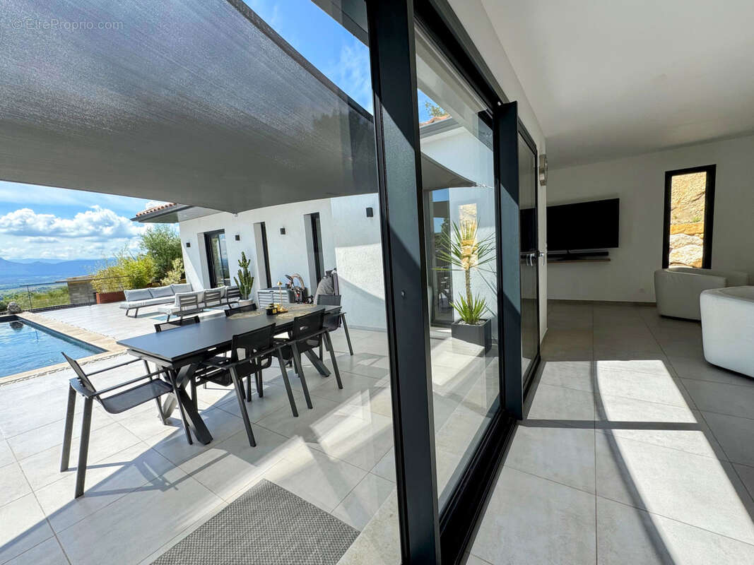 Maison à PUYLOUBIER