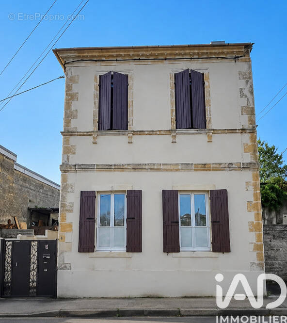 Photo 1 - Maison à CASTRES-GIRONDE