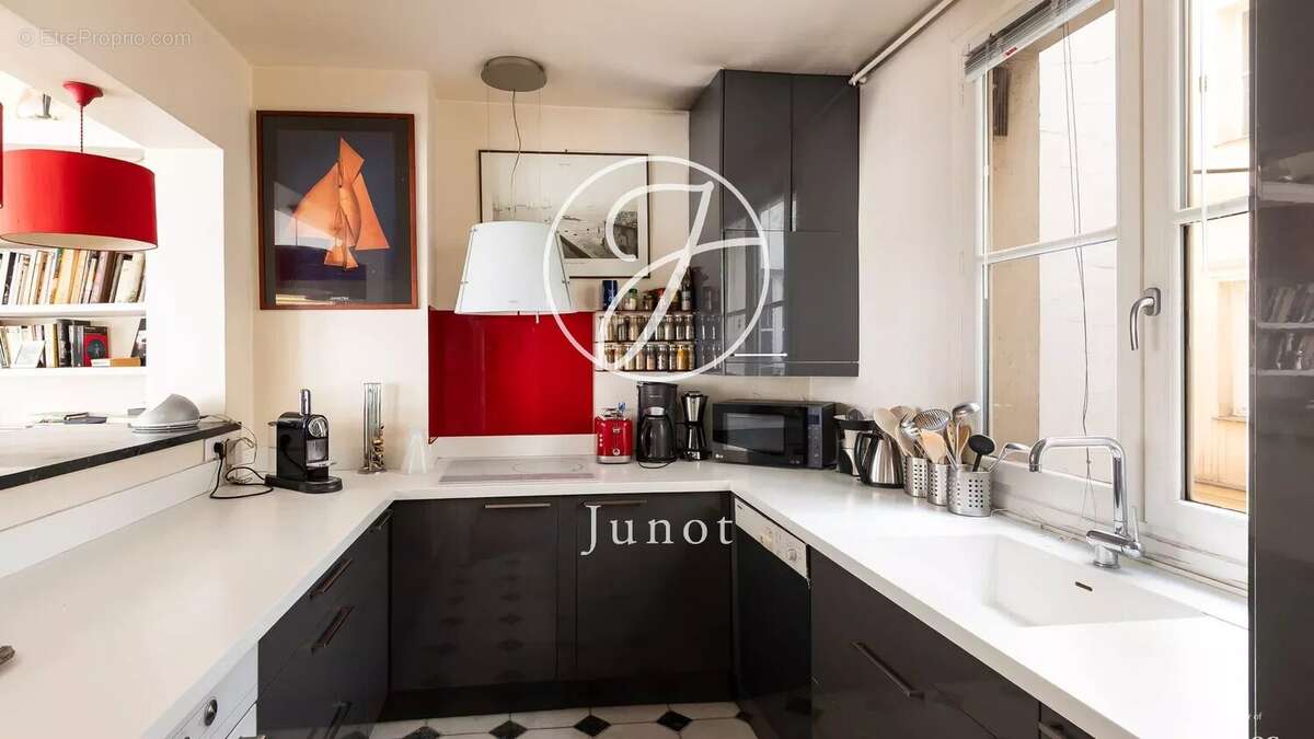 Appartement à PARIS-4E