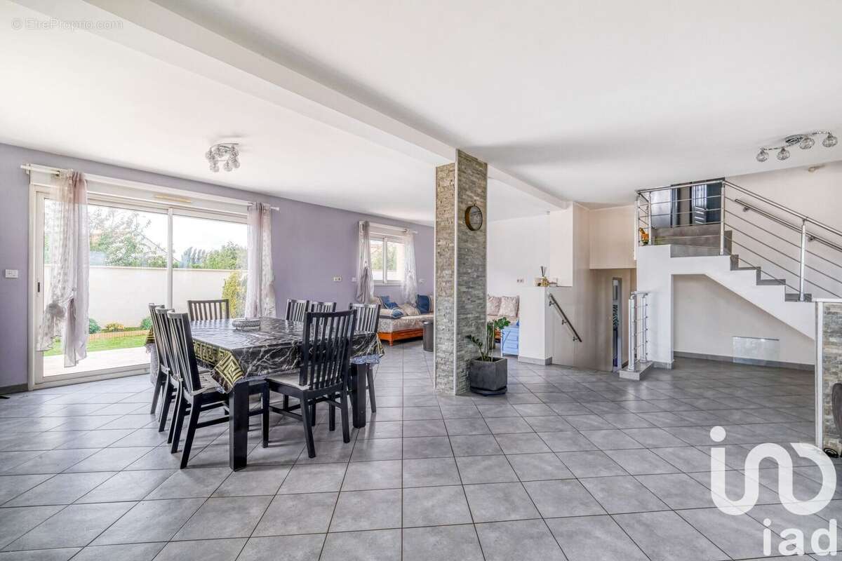 Photo 3 - Maison à OTHIS