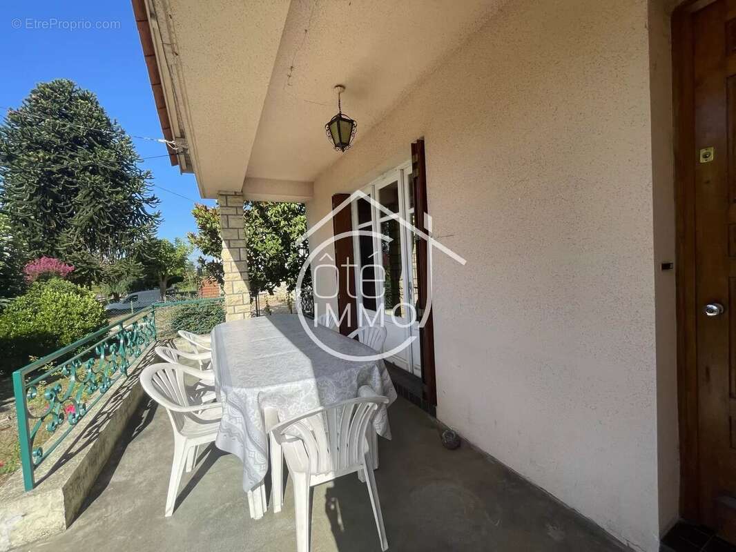 Maison à CASTILLON-LA-BATAILLE