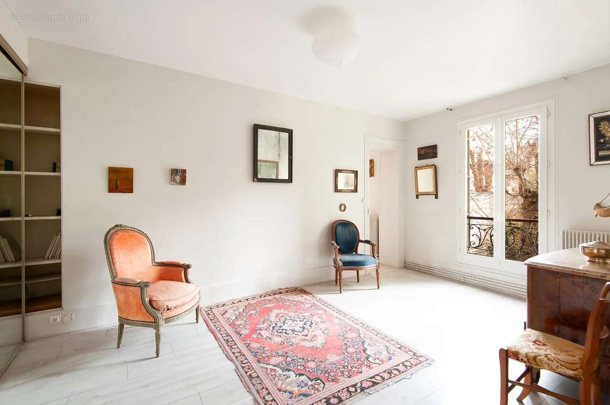 Appartement à PARIS-20E