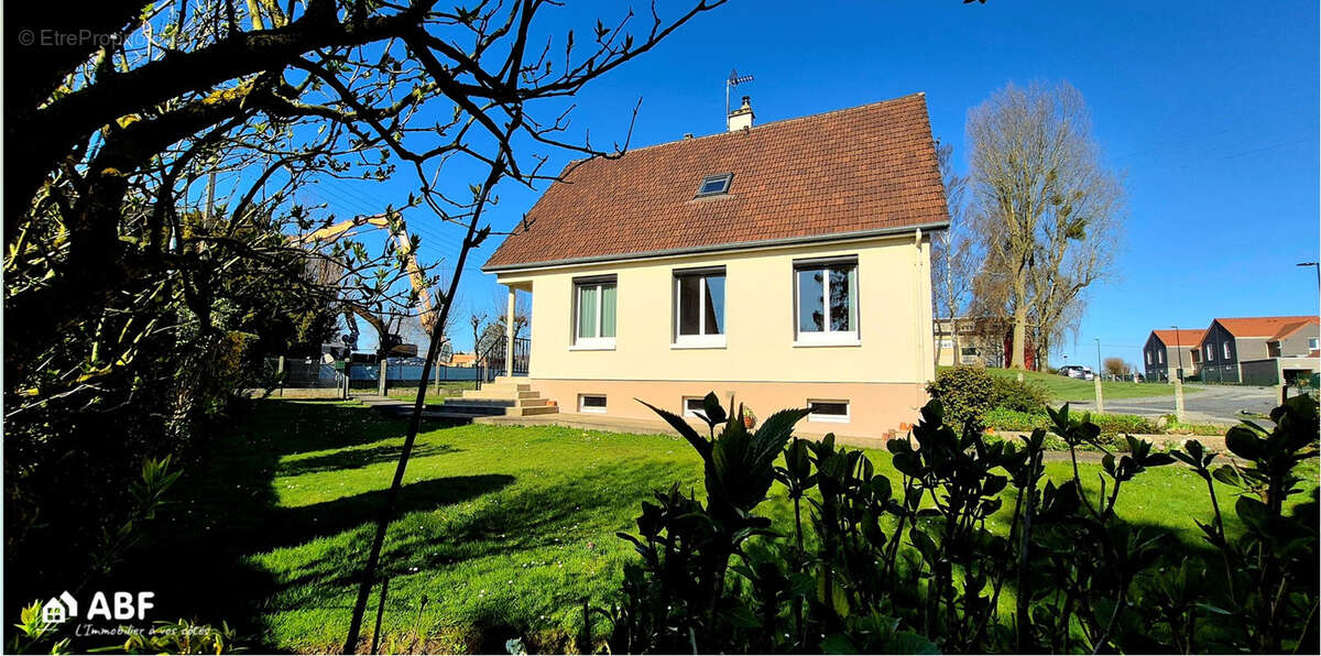 Maison à SAINT-NICOLAS-D'ALIERMONT