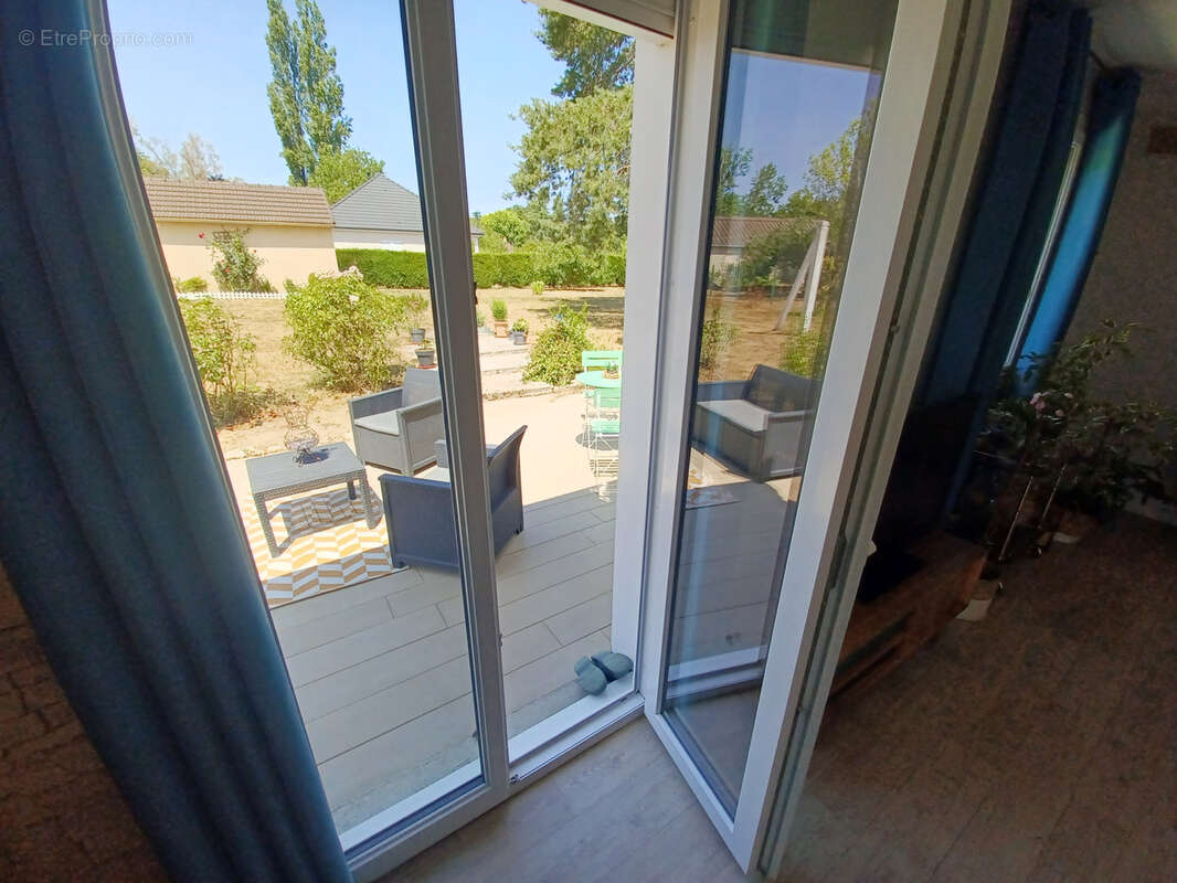 Pavillon habitable de suite, de plain pied, 3ch et 2 garages. Secteur calme, proche forêt. - photo 12