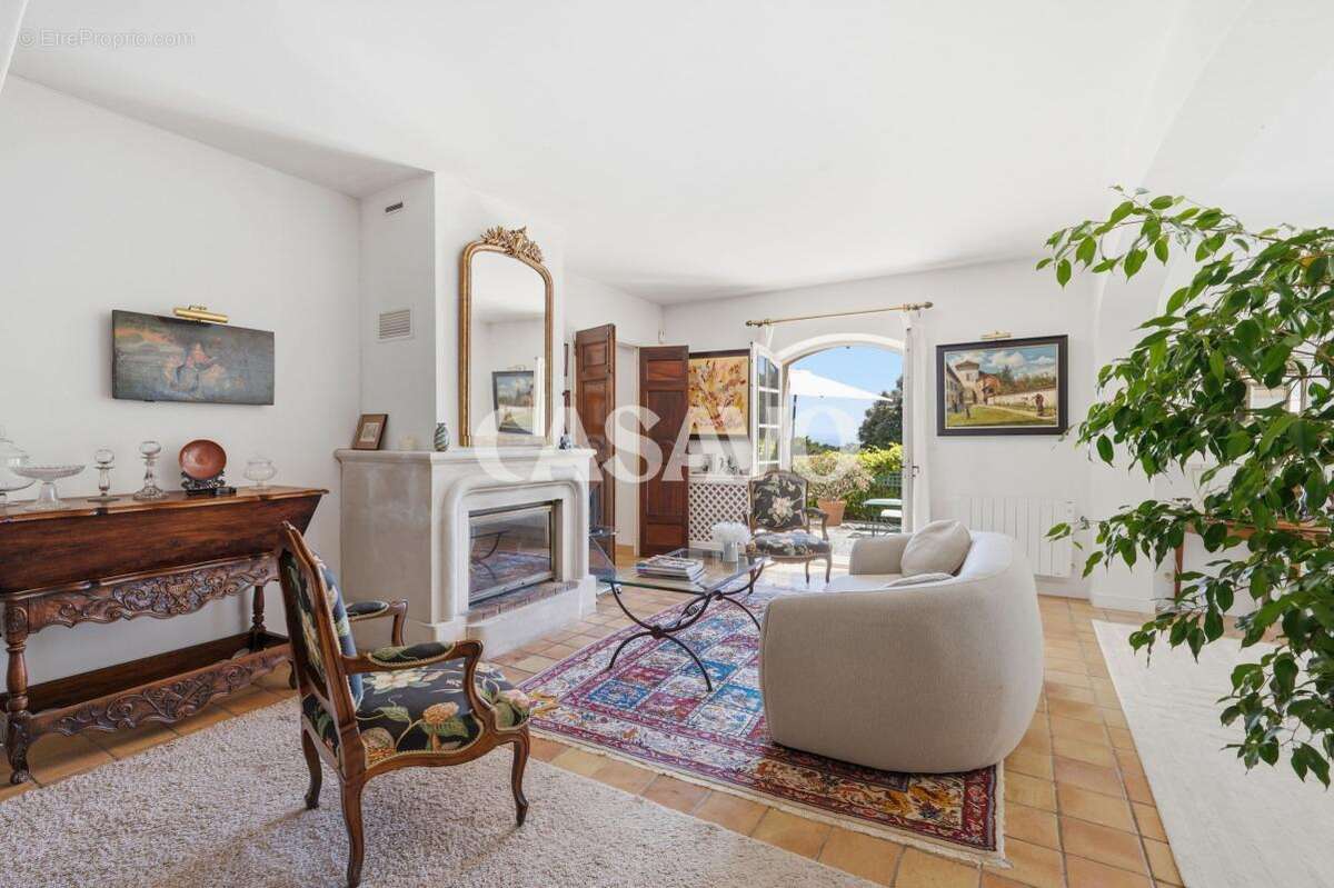 Vente Villa 8 pièces de 272m² - 13100 Saint-Marc-Jaumegarde - photo 16