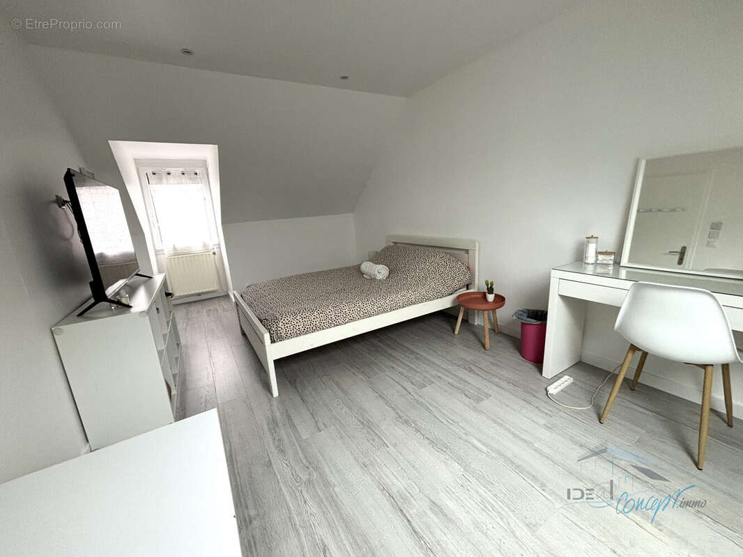 Maison à JANVILLE-SUR-JUINE