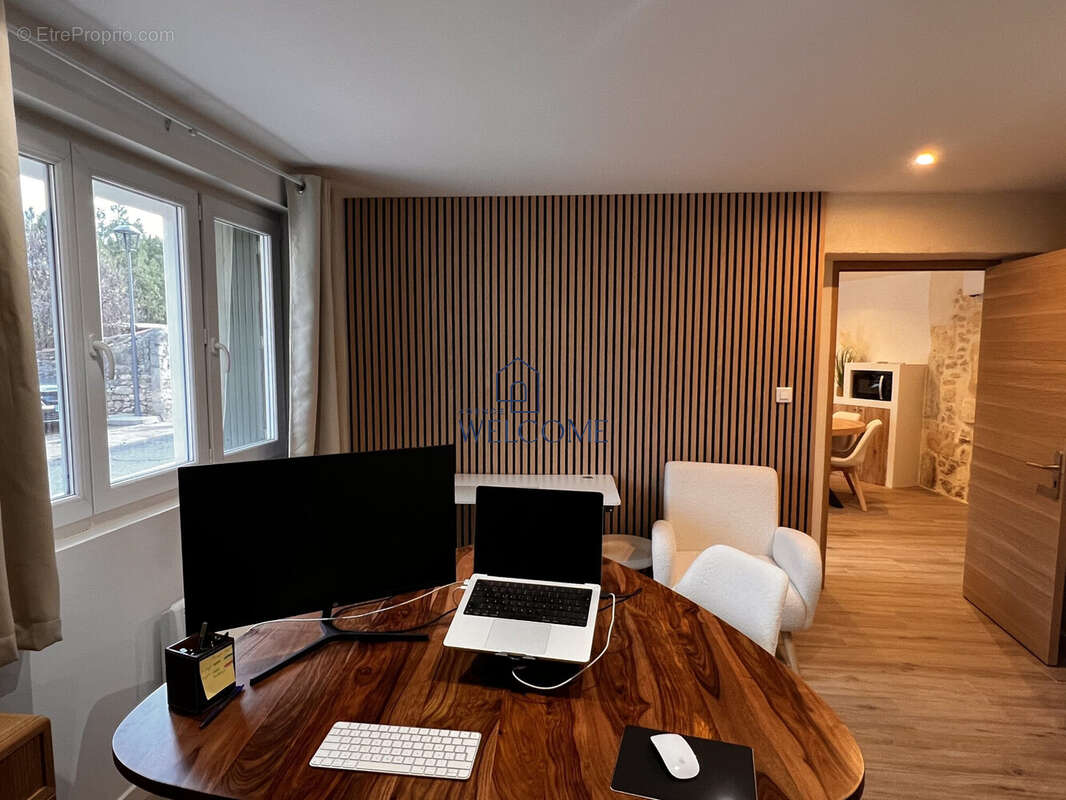 Commerce à VENDARGUES