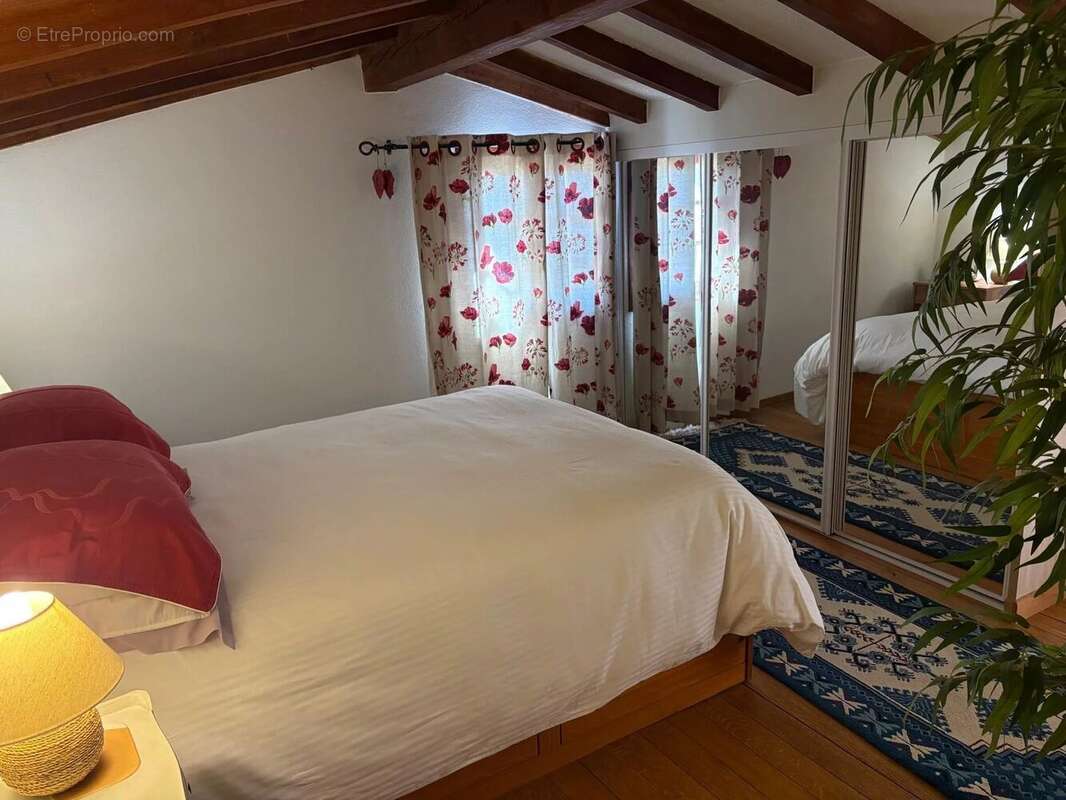 Appartement à BERRE-LES-ALPES
