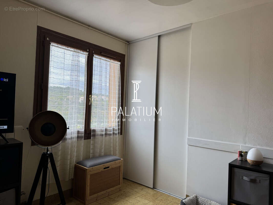 Appartement à GREOUX-LES-BAINS