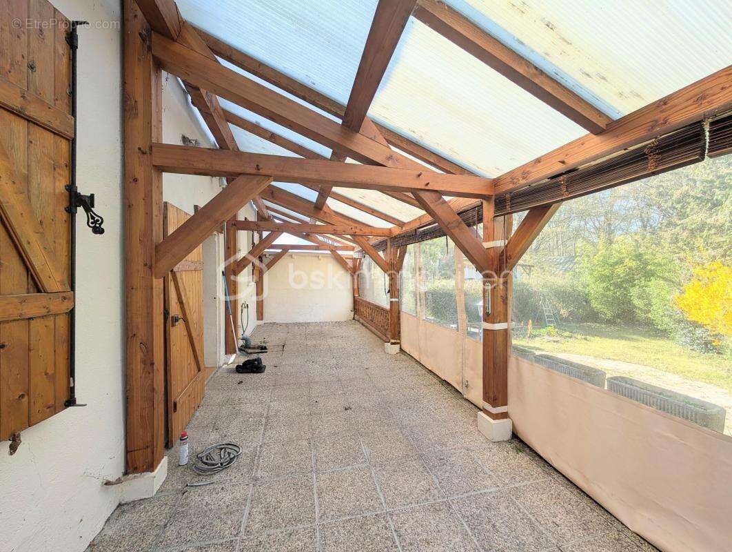 Charme & Authenticité : Magnifique Longère de 184 m² sur 880 m² de terrain - photo 27