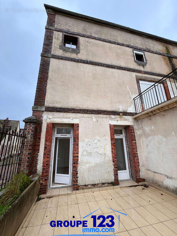 Appartement à BRIENON-SUR-ARMANCON