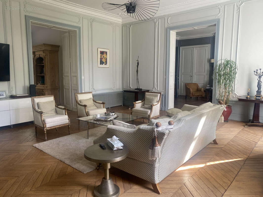 Autre à TOURS