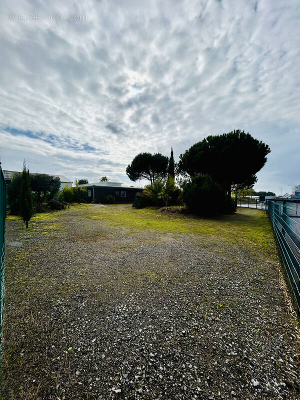 Commerce à GUJAN-MESTRAS