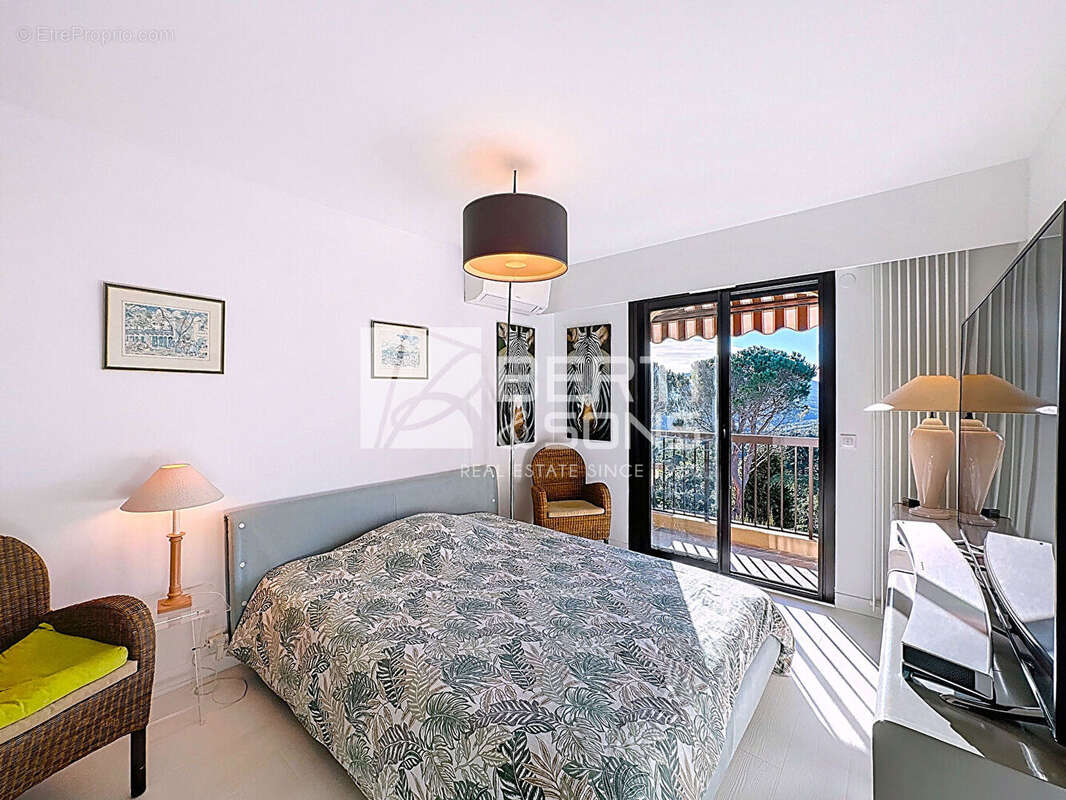 Appartement à MANDELIEU-LA-NAPOULE