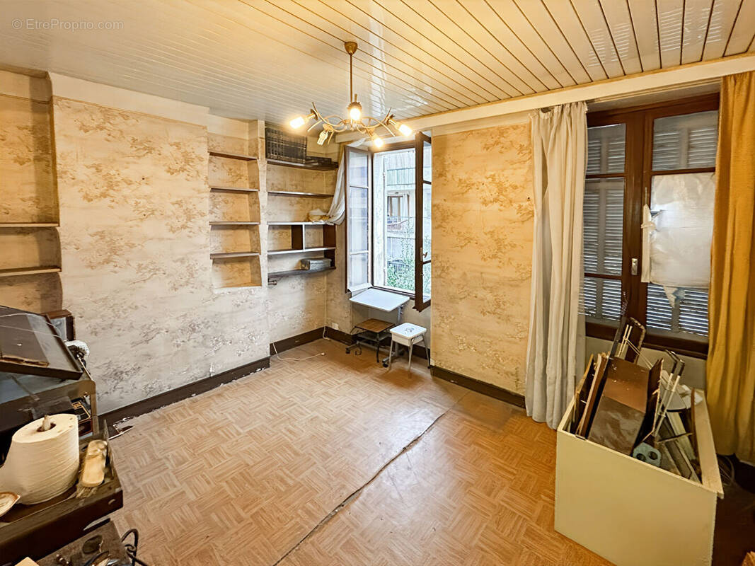 Appartement à MARSEILLE-5E