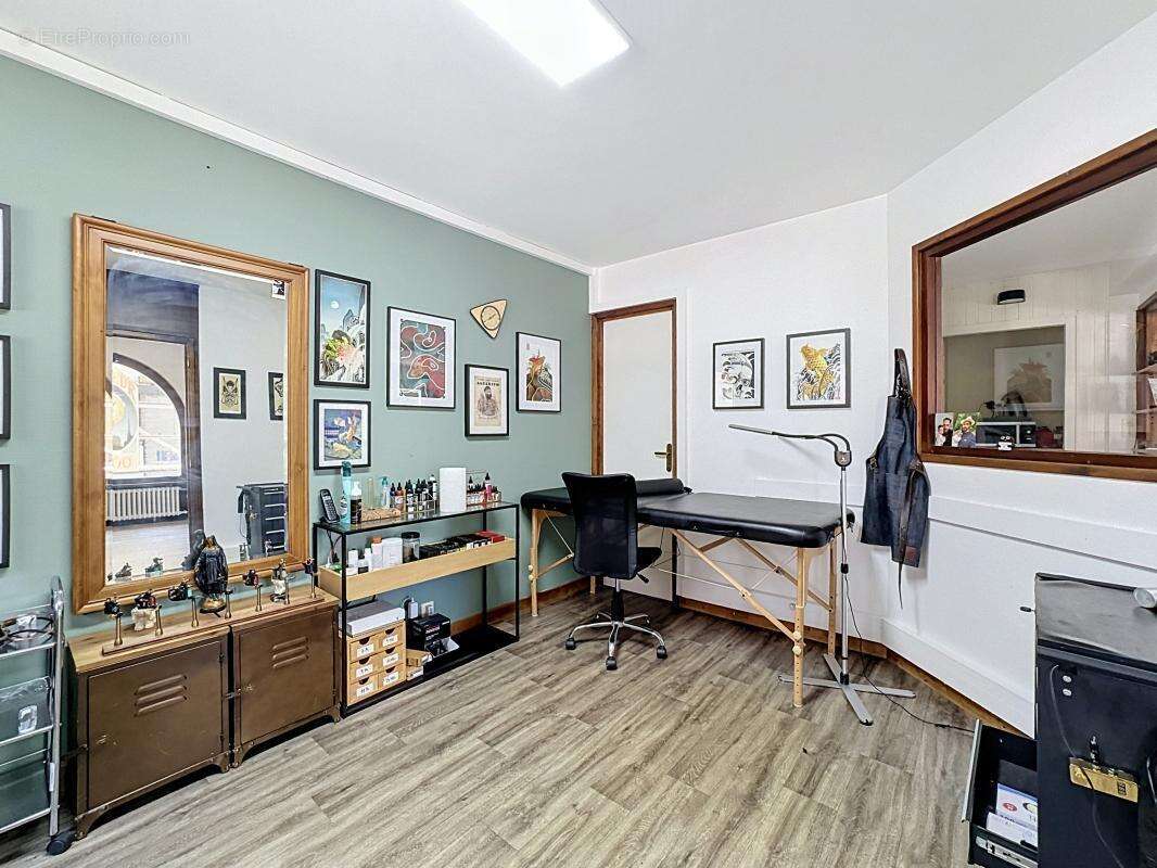 Local commercial - photo 4