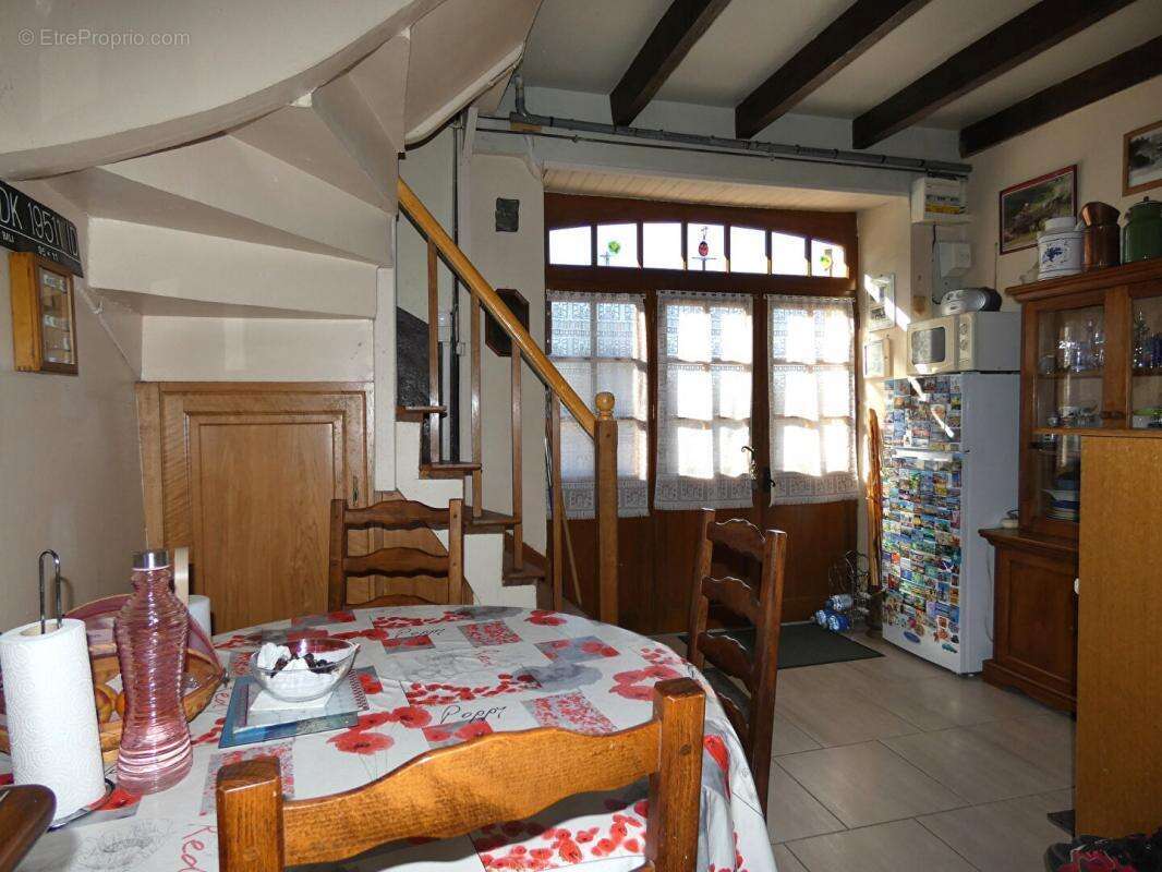 Maison à HAUTEFORT