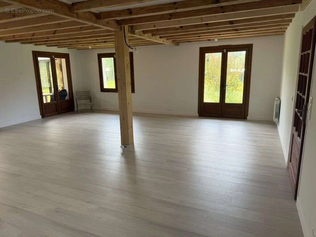 Maison à SAINTE-EULALIE-EN-BORN