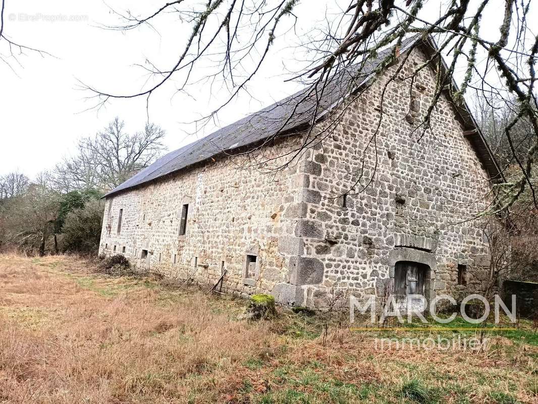 Maison à SAINT-MERD-LA-BREUILLE