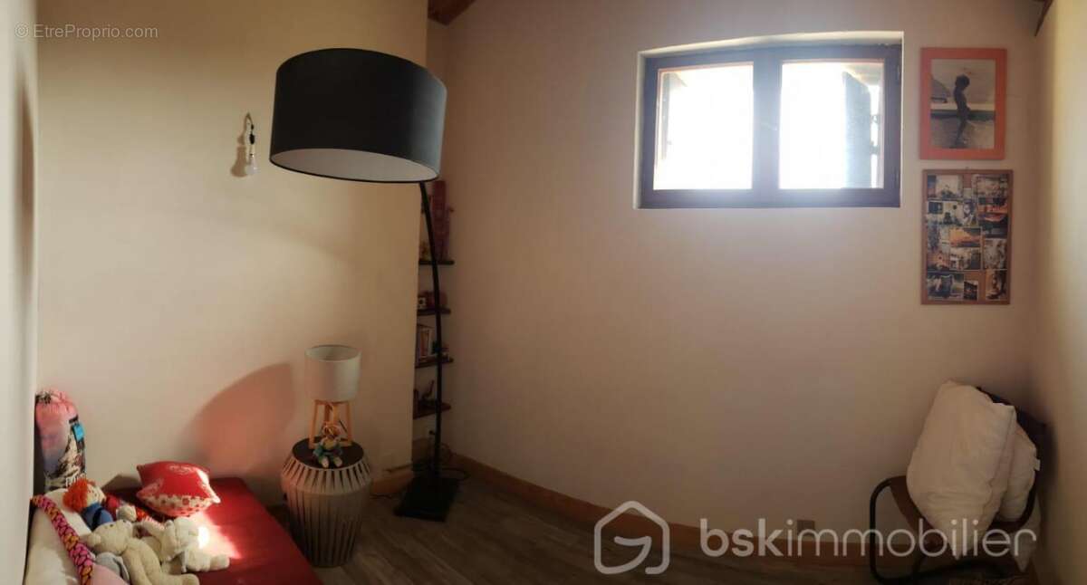 Maison à VEZENOBRES