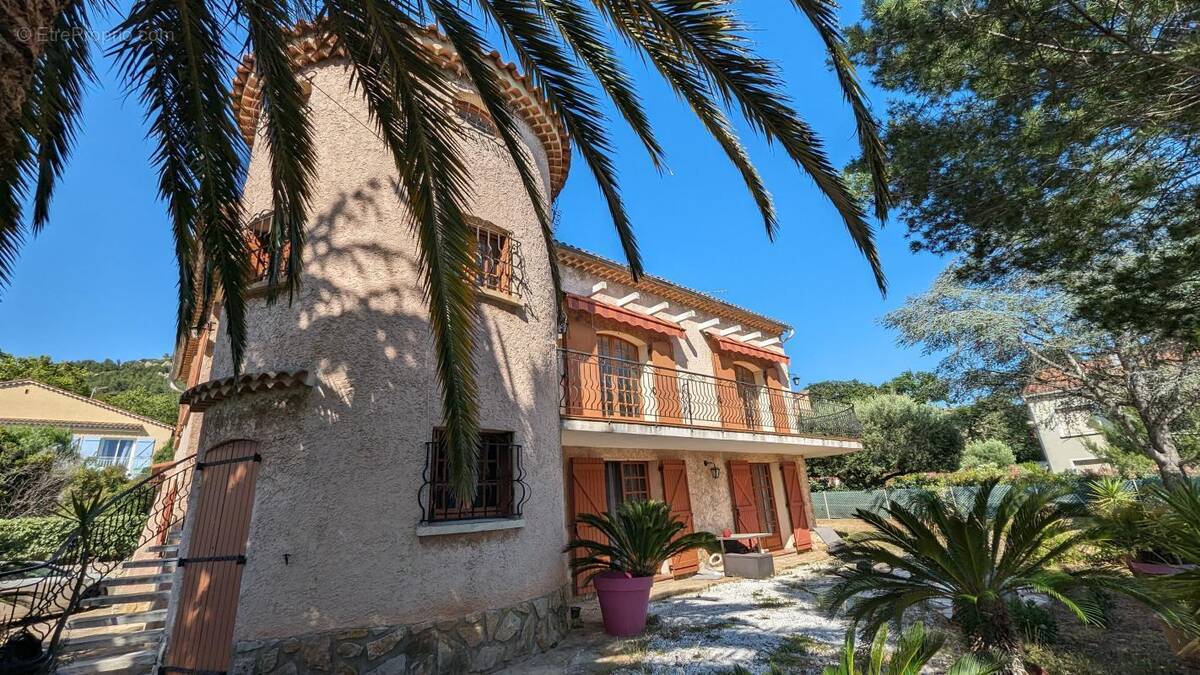 Maison à SIX-FOURS-LES-PLAGES