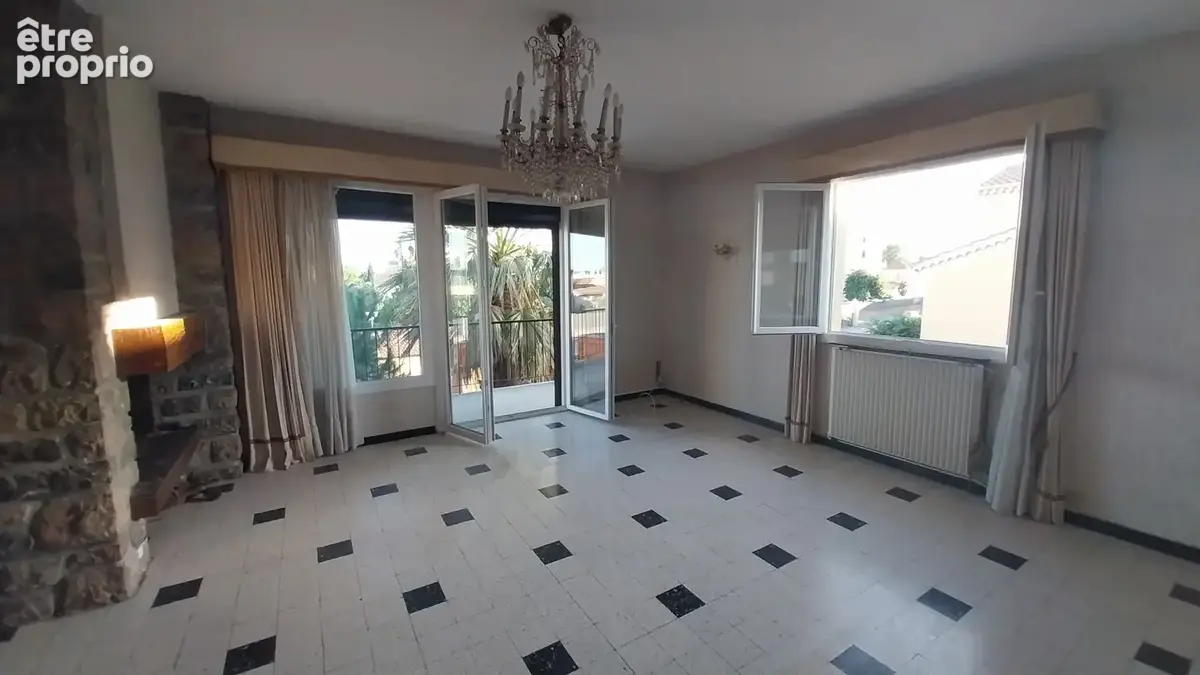 Villa à rénover   à deux pas du centre-ville de hyères les palmiers. - photo 4