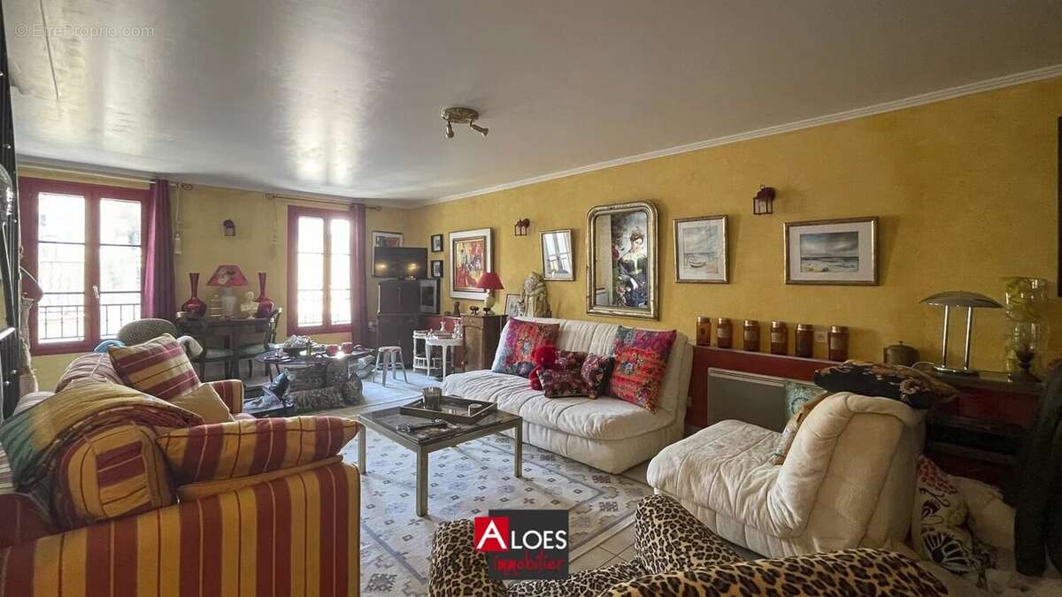 Maison Aigues-Mortes intra-muros 4 pièces - photo 4