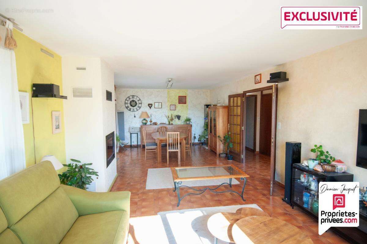 Roches Les Blamont - Maison Familiale 7 Pieces, 5 grandes Chambres - 168 m² Terrain 1695 m² - photo 6