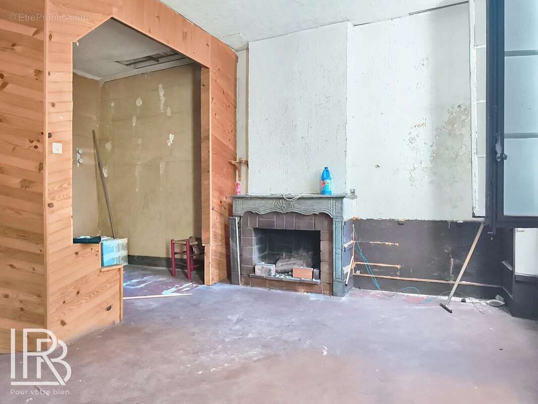 Appartement à MARSEILLE-4E