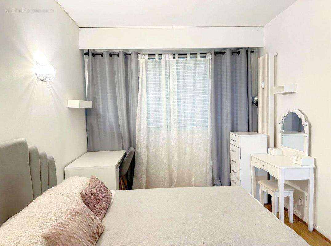 Appartement à VALLAURIS
