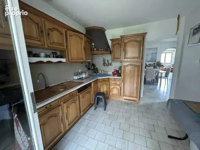 Maison à vendre à ANNONAY avec 4 chambres et terrain attenant. - photo 5