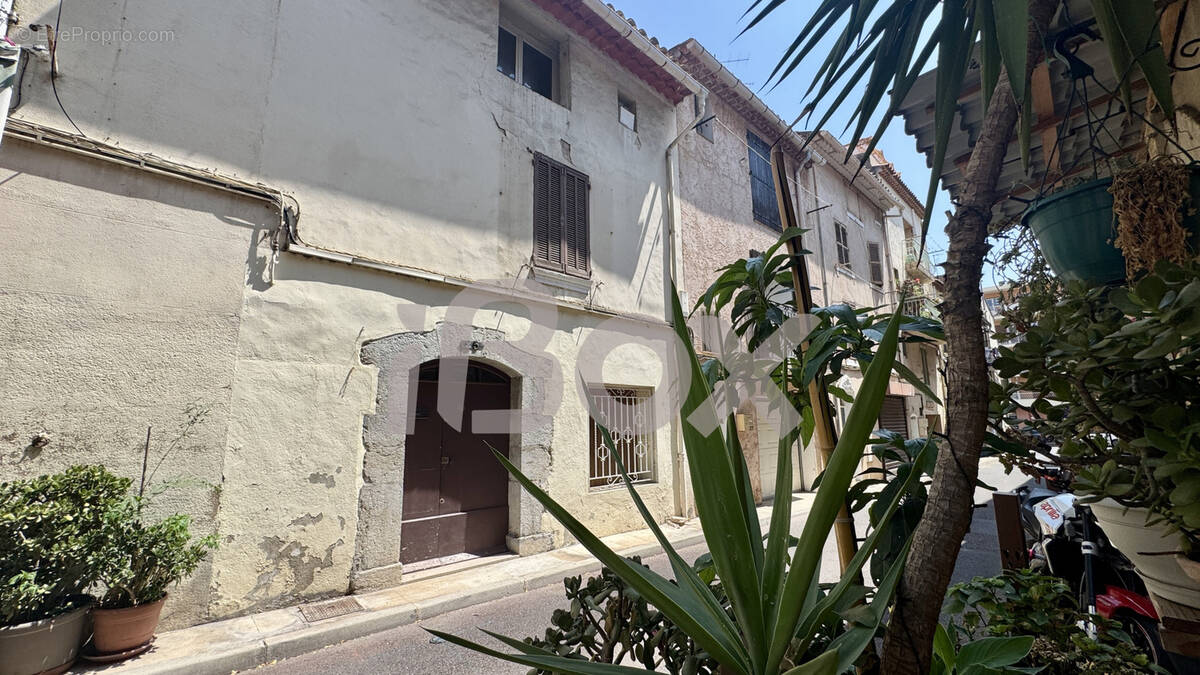 Maison à LA VALETTE-DU-VAR