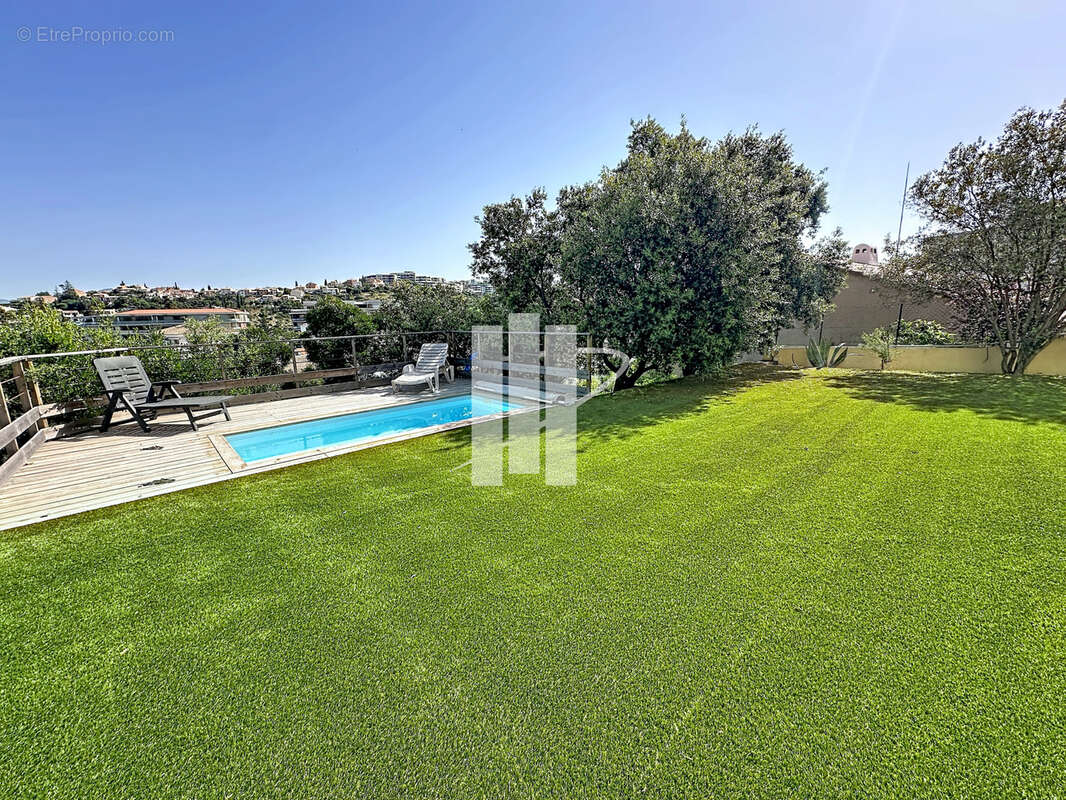 Appartement à SAINT-RAPHAEL