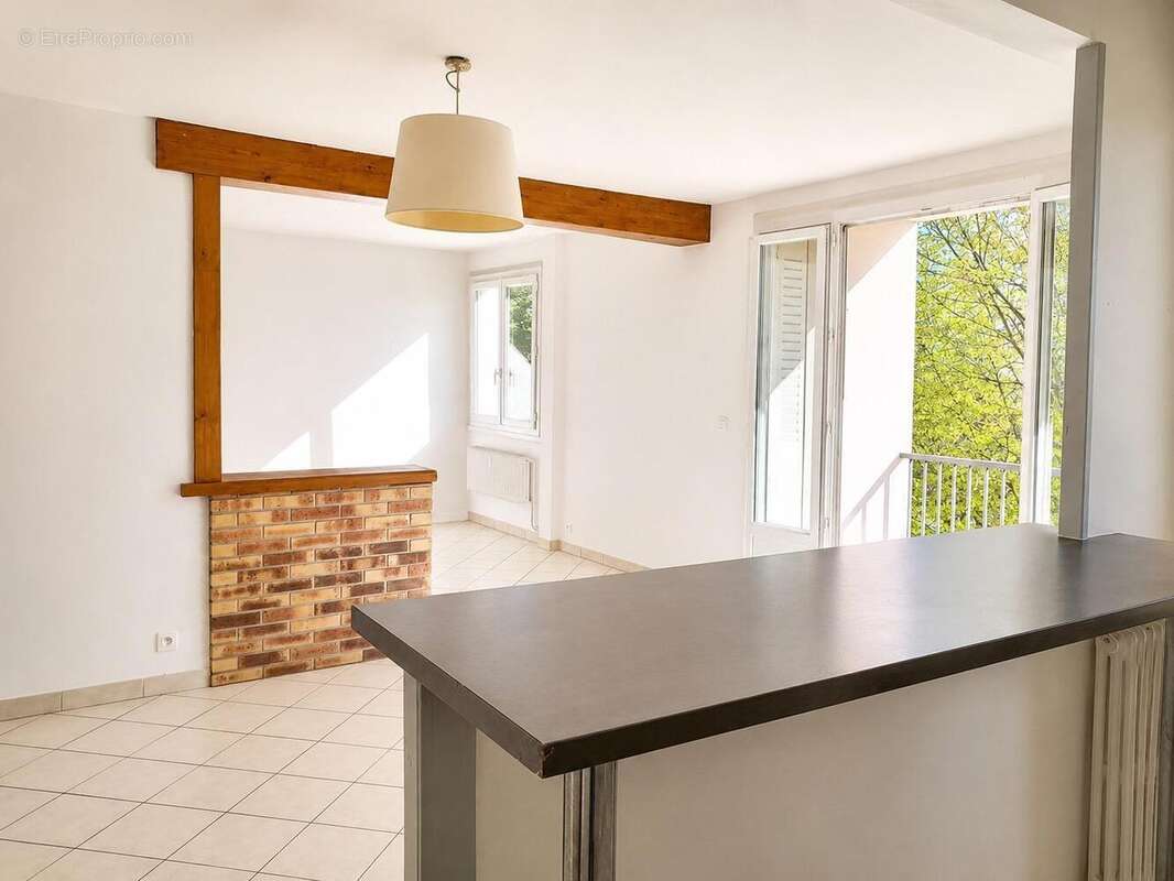 Appartement 70 m² à Vaulx-En-Velin  - photo 3