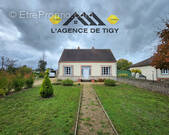 Maison à NEUVY-EN-SULLIAS